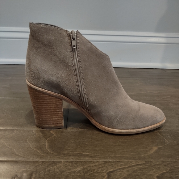 Jeffrey Campbell Laszlo Suede Booties - Picture 6 of 16